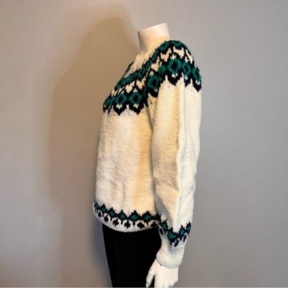 Hand Knitted Cream Green Fair Isle Jumper Sweater Size M-L - Picture 3 of 7